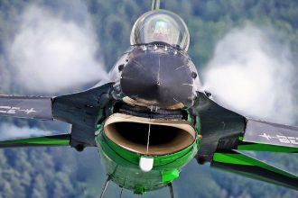 Belgian ilmavoimien F-16 demoteamin hävittäjä. Kuva Aviation Photocrew